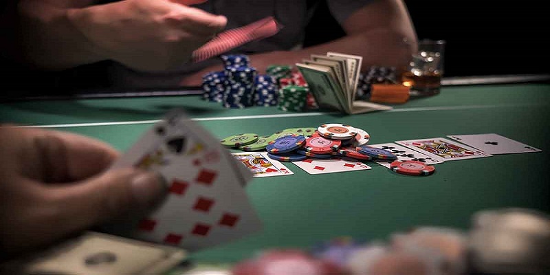 Luôn phải có chiến thuật hợp lý khi chơi Poker